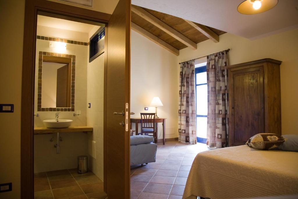 Agriturismo Bio-Ecologico Sant'Isidoro Roccaforte Mondovì Kamer foto